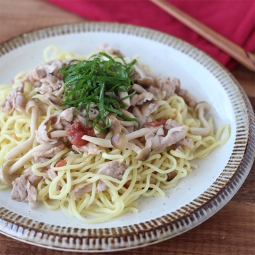 みんなの「予防めし」<br>梅きのこ焼きそば！with 「ヤクルト400LT」