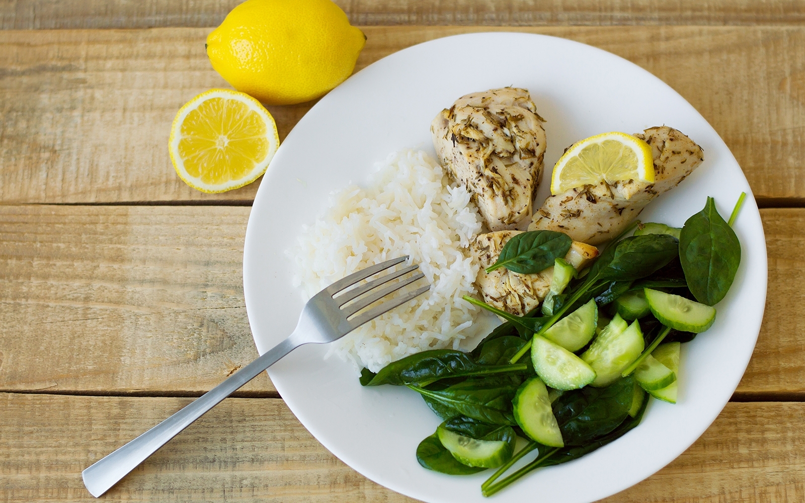 幼児期からはじめる食育のススメ。食の興味がバランス力を育てる